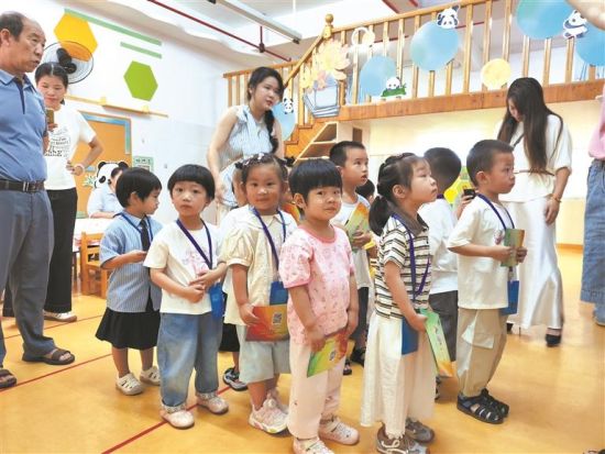 蕉城区实验小学设置了丰富多彩的迎新活动 蕉城区实验小学设置了丰富多彩的迎新活动