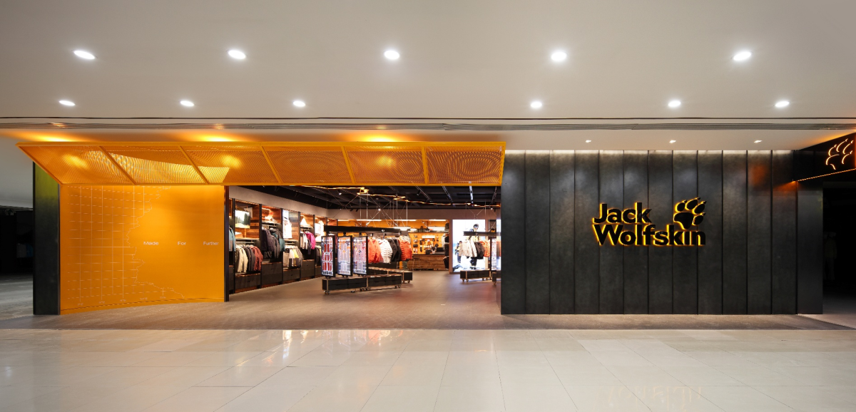 图为狼爪全球新形象首店正式启幕 图为狼爪全球新形象首店正式启幕