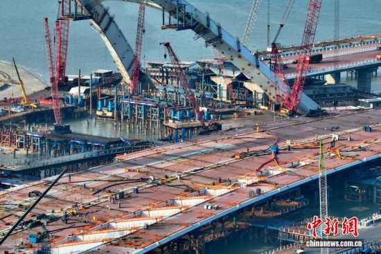 9月6日,厦金大桥(厦门段)工程建设如火如荼。(无人机照片)中新社记者 王东明 摄 9月6日,厦金大桥(厦门段)工程建设如火如荼。(无人机照片)中新社记者 王东明 摄