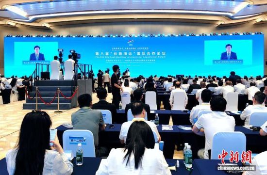 9月8日,以“丝路新程 和合共生——构建高水平开放型港航贸合作新格局”为主题的第八届“丝路海运”国际合作论坛在厦门开幕。中新网记者 林永传 摄 9月8日,以“丝路新程 和合共生——构建高水平开放型港航贸合作新格局”为主题的第八届“丝路海运”国际合作论坛在厦门开幕。中新网记者 林永传 摄