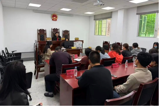 荔城法院联动市贸促会邀请辖区企业家代表旁听一起商事纠纷庭审,助力提升企业防范化解法律风险能力 荔城法院联动市贸促会邀请辖区企业家代表旁听一起商事纠纷庭审,助力提升企业防范化解法律风险能力