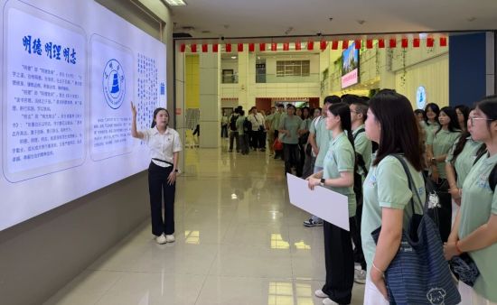 泰宁校区首批新生参观三明学院校史馆。 泰宁校区首批新生参观三明学院校史馆。