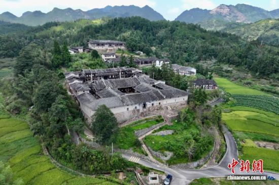 9月15日,航拍福建省永泰县竹头寨。中新社记者 王东明 摄 9月15日,航拍福建省永泰县竹头寨。中新社记者 王东明 摄