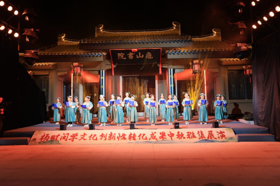 图为勉学歌——明溪县融媒体中心少儿朗诵班。江月兰 摄 图为勉学歌——明溪县融媒体中心少儿朗诵班。江月兰 摄