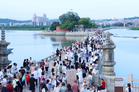 洛阳桥畔 洛阳桥畔