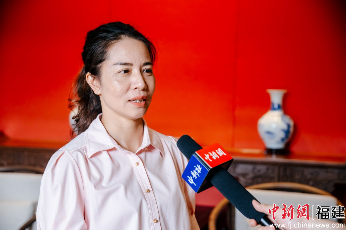 陈锦凤接受记者专访。 陈锦凤接受记者专访。