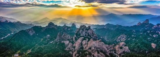 乌山 黄甘泉摄 乌山 黄甘泉摄
