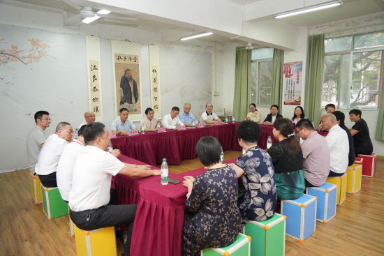 图为授牌活动座谈会现场。主办方供图 图为授牌活动座谈会现场。主办方供图