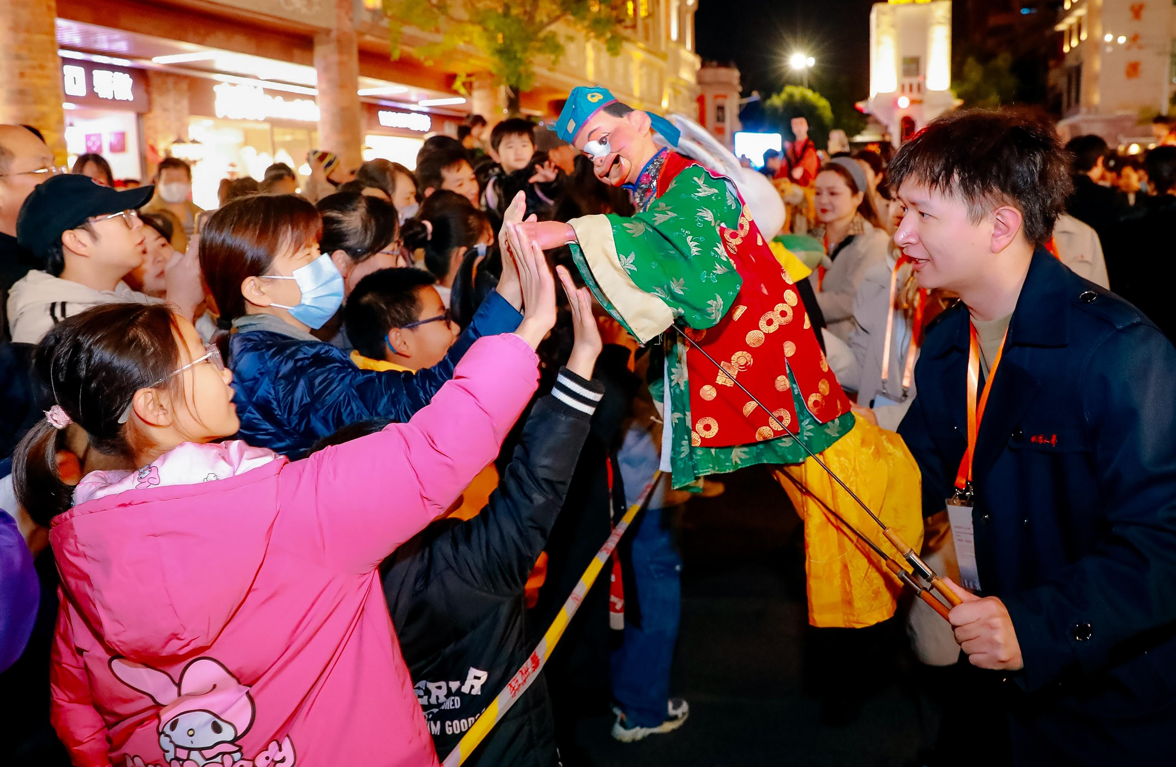 ����Ȫ�ݣ�ľżѲ�ο����߽��Ž���