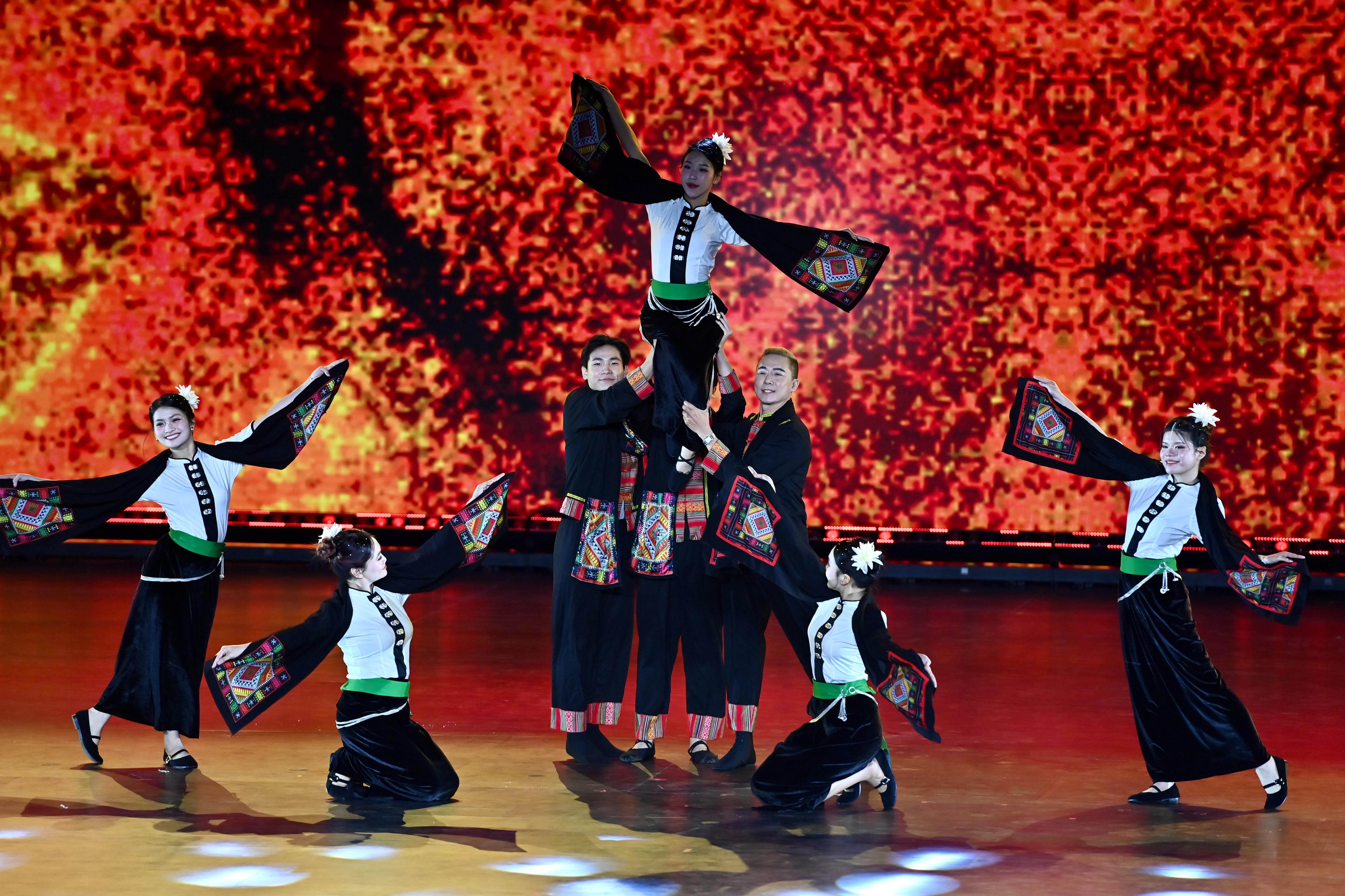 ����˿��֮·�����Ļ����ν��ڸ���Ȫ�ݿ�Ļ