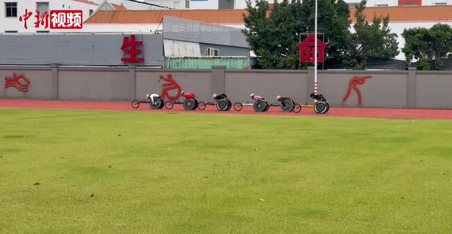 �����ϵ�׷����Ů��Ϯ�ɡ����������������·������������ҡ�