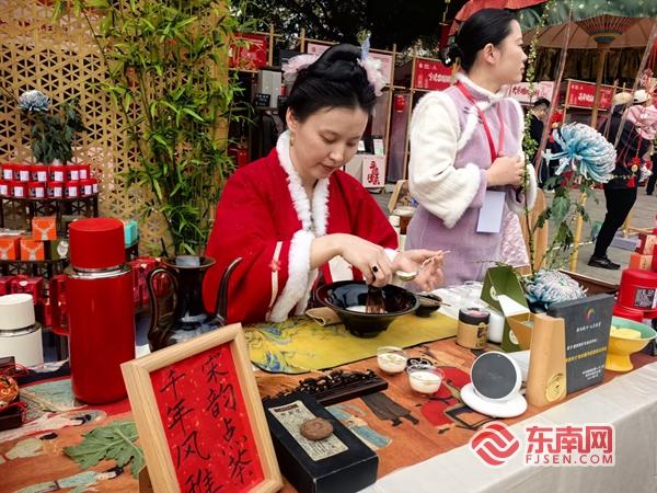 Ȫ�ݡ��γ��������м���Ļ������ʽ�������������ʽ��ѧ