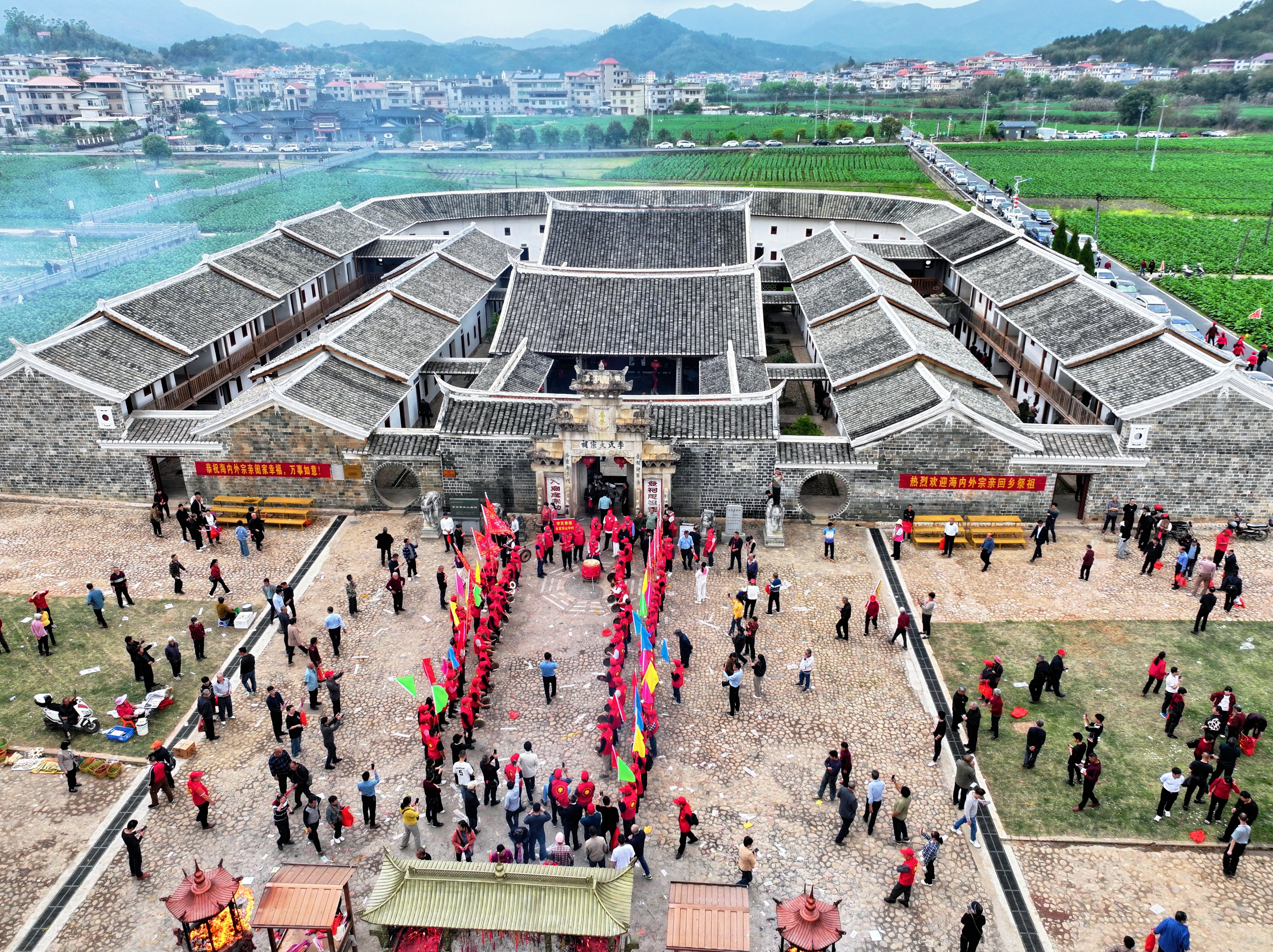 �����Ϻ������ϴ�����������Ѱ���� ���ﹲ��