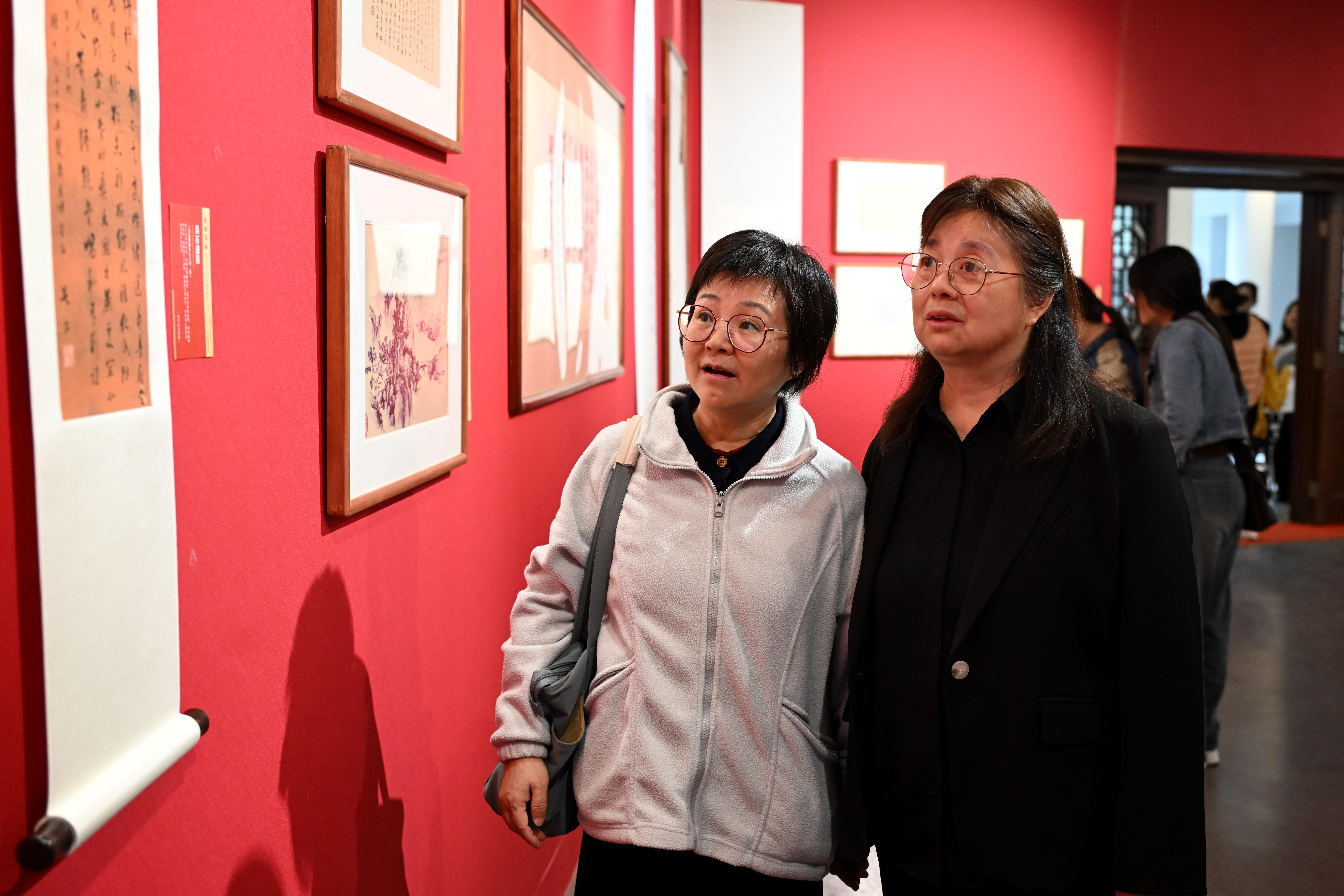 ���¾�Ӣ�ۡ���������ʯ��ʿר���黭չ�����ݿ�չ