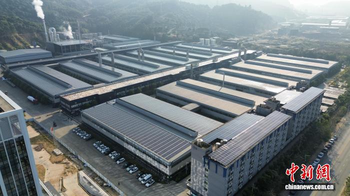 ������̩������������ɫ��Դվ