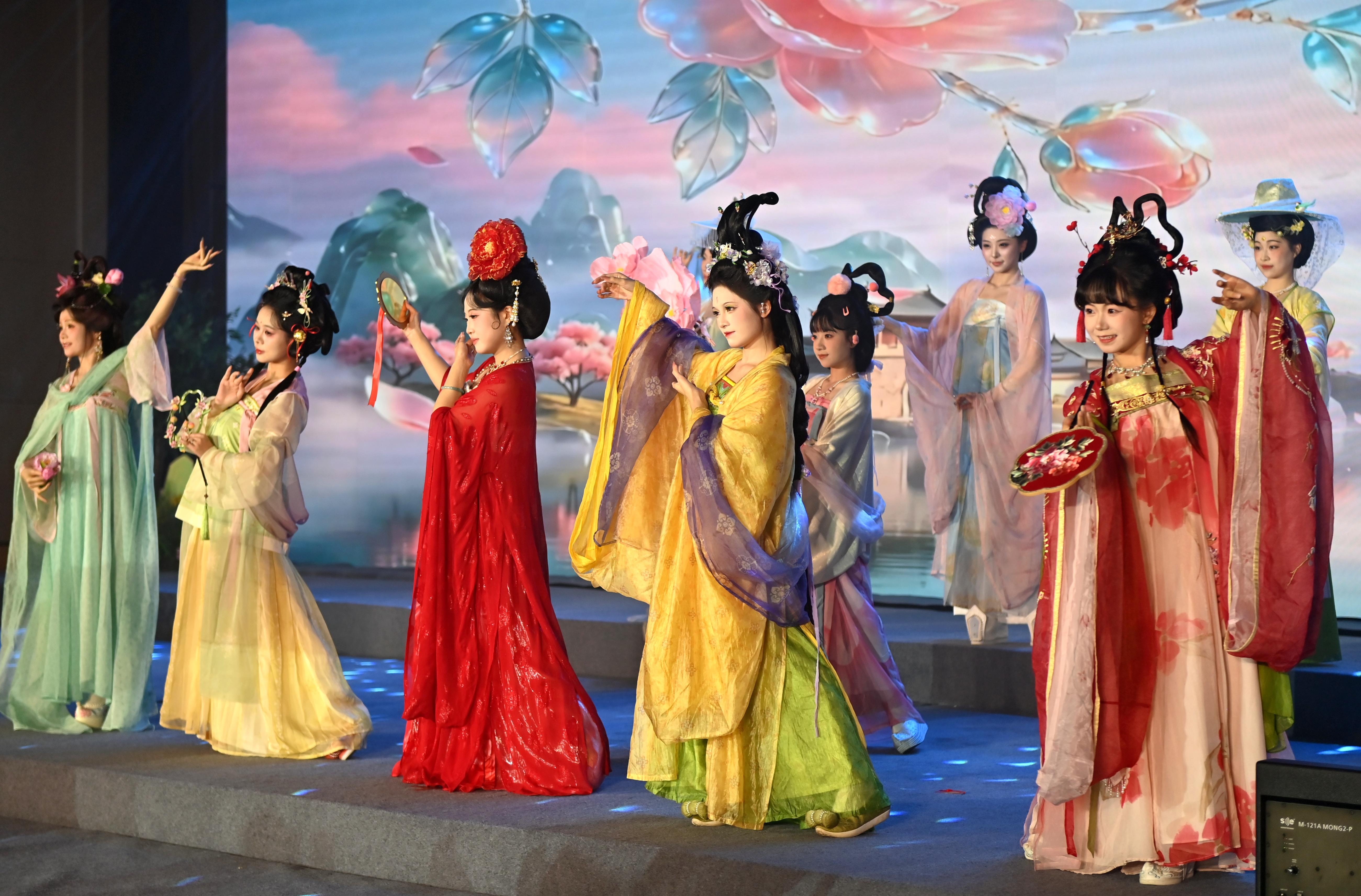 ���ݣ������������ݺ�����