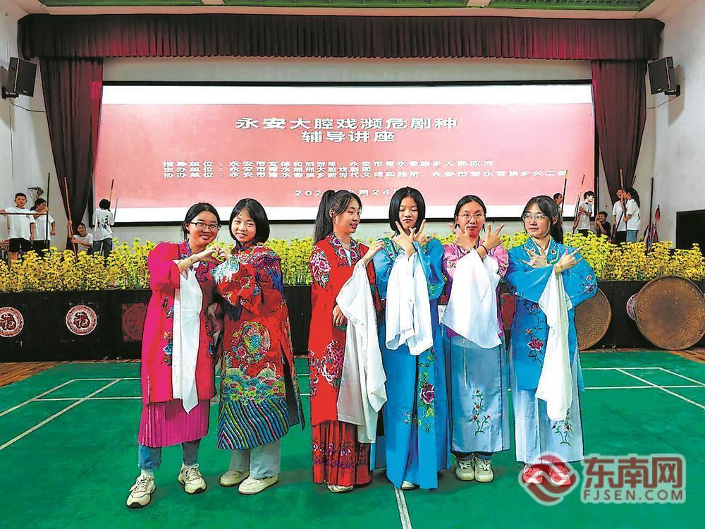 ��Ϸ�����������족��硪��������ǻϷ�ġ��Ծȡ��롰��Ȧ��