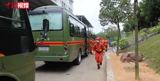 福建省森林消防总队300人紧急赶赴广西梧州救援