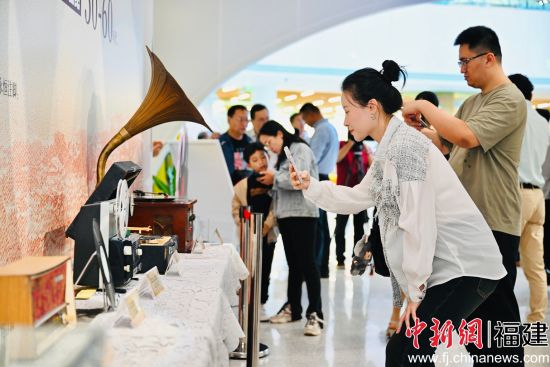 8գи֮ݡͬݹ㲥ӷɷܻ㲥չͬࡣĻξ ͼ