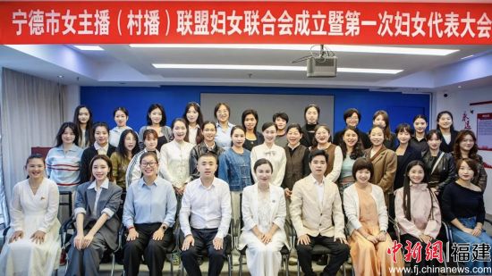 Ů(岥)˸ŮϻһδᡣͼΪӰи ͼ