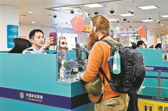 ⼮ÿ͵뾳ݣͨЧʸߡ