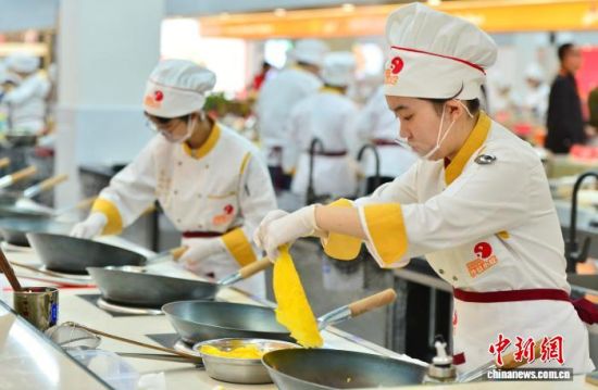 ͼΪ�ӷֳ������в�����Ա������⿲�Ʒ����������� �ű� ��