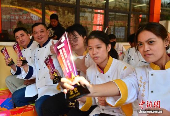 ͼΪ��ñ����𽱵Ķ����ڰ佱��������������������� �ű� ��