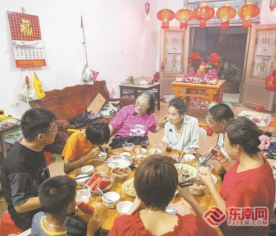 10��6������ڣ��ߵ��������󣩡������������ң����������������������޵���Բ������ѽڡ������ձ����� ������ ��