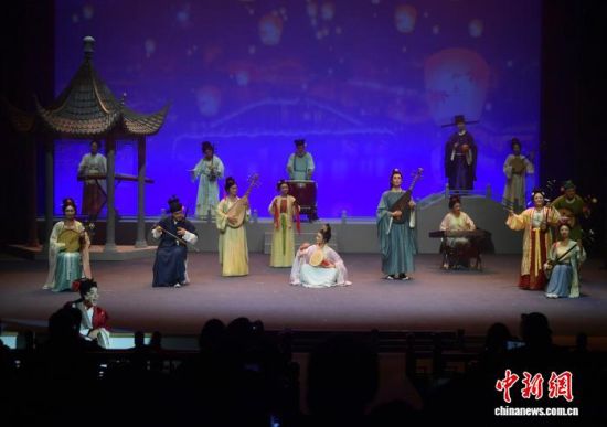 ͼΪ�ݳ��ֳ������������ �ű� ��