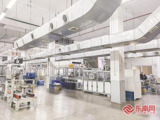 �������⣬λ�����ﺭ���ĸ������ڷ�����������Ŀ�������Ͷ���������ձ����� ����� ��