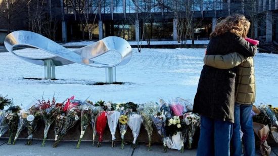 12��16�գ��������������ʴ�ѧУ԰����ǹ���������ߡ�ͼ/�Ӿ��й�