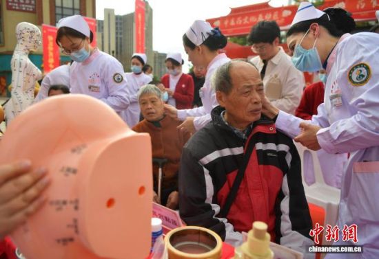 12��27�գ������ڷ�ҩ���Ʒ�������������ҽ��ͳ�Ʒ������������ �ű� ��