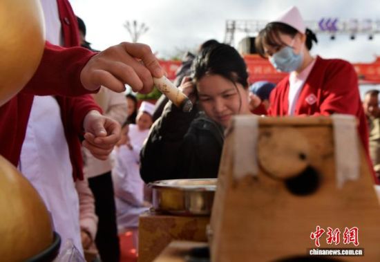 12��27�գ������ڷ�ҩ���Ʒ�������������ҽ��ͳ�Ʒ������������ �ű� ��