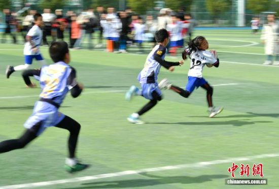 12��27�գ�Сѧ����������ڱ����С���������� �ű� ��