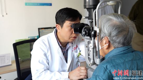 ��������ҽ�ƴ�ѧ������һҽԺ�ۿ����ĸ�����ҽʦ֣ѧ���ڸ���������顣�ƻ��� ��