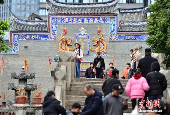 ͼΪ�����ڽ����ι���������������� �ű� ��