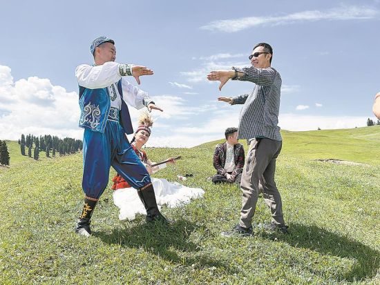 Ѧΰǿ���ң��뵱��Ⱥ�ڻ������������ܷ��߹�ͼ��