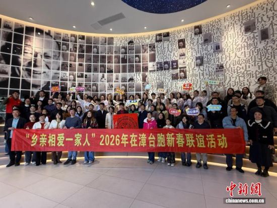 ͼΪ���������������������Ļ�԰�ں�Ӱ���������ܼ���������ü���ݹ�ͼ