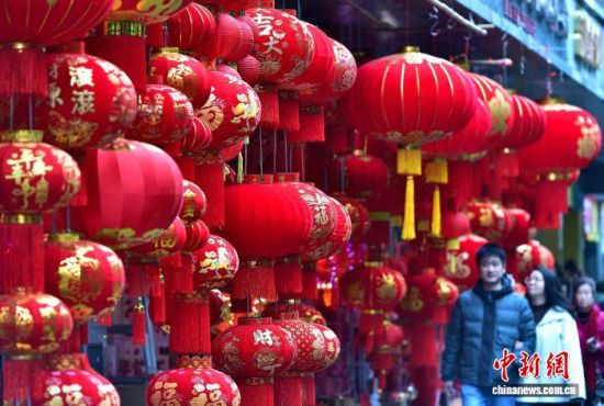 1��25�գ����괺���ٽ������ݽ�ͷ���̵��´���Ʒ�������£���������ǰ���ɹ������յķ�ΧԽ��ԽŨ����������� �ű� ��