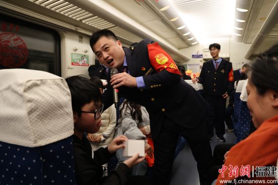 ������Ա��Ϊ�ÿͽ��ڳ�����ȫ֪ʶ�������� ��