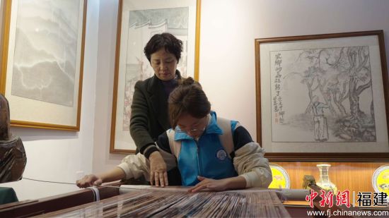 ���������˷���˫ָ������ѧ��ѧϰֽ֯����֯��