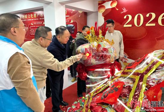 �����α��ֳ�Ϊ�׹�㾦�������������֣� ��