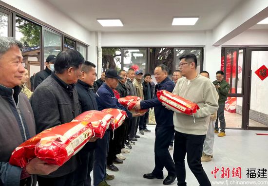 ���������͸�����ʽ��֣� ��