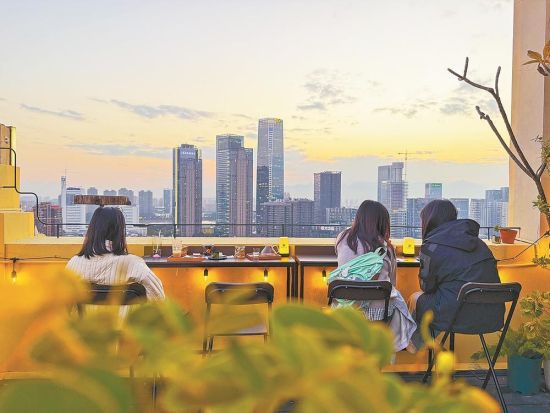 ���ȵ꽫�����е������桱��ɹ˿Ϳ�������ʽͣ�������ѳ�����