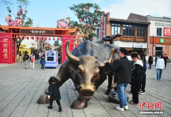 2��10�գ������ڸ�����������ʷ�Ļ������ι����档��������� �ű� ��