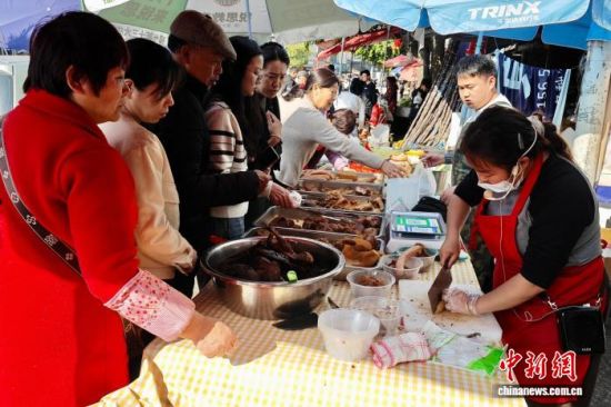 ͼΪ�����ڹ�����ʳ�������������� ������ �� 