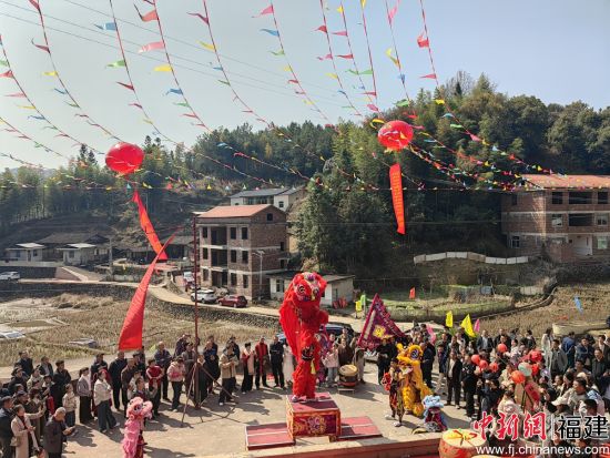 �������������ʨ��Ŀ��