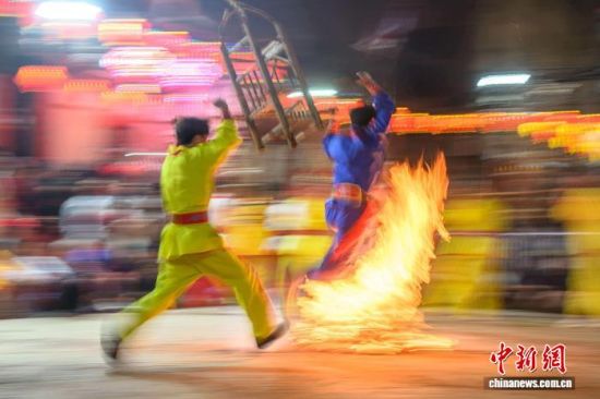 2��21����������ʡ��������������ھ��а��ؽ�������Ԫ������������ؽ�������Ԫ��������������500������ʷ������ź����м��������Ƕ�������������Ρ�ͼΪ���ڰ��ؽ����������緢 ��� ��