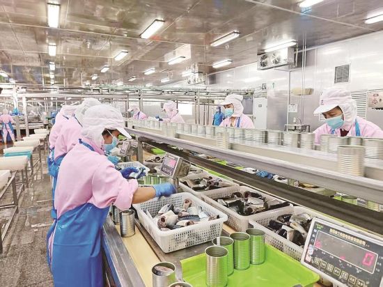 ��ɽ�������ͷ����������������ڽ��з�װ��ҵ�� ���໪ ��