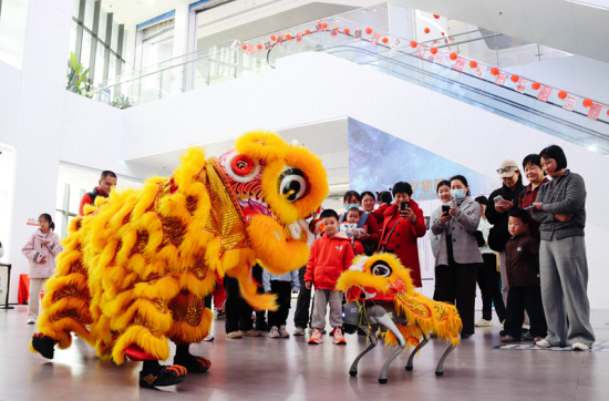 ���ݿƼ�������AI�������봫ͳ��ʨ�����衱�����ꡣ